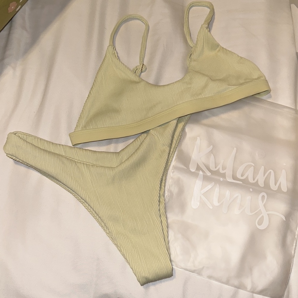 Kulani Kinis Ribbed Bikini Set